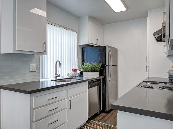 Vercanta Pleasanton | Pleasanton, CA | Kitchen