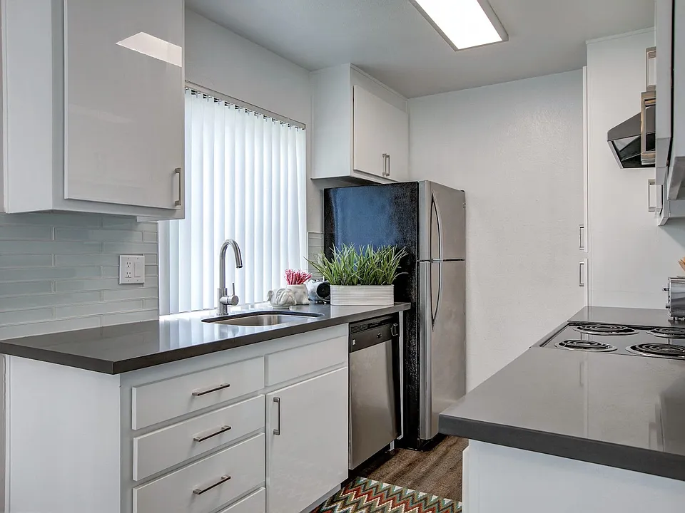 Vercanta Pleasanton | Pleasanton, CA | Kitchen