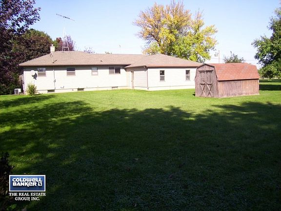 Large Back Yard w/Storage Shed