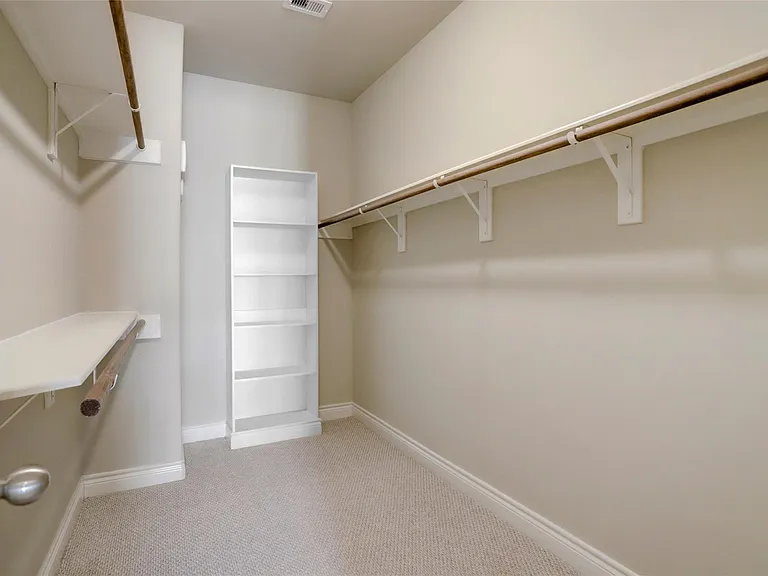 9133 Creekstone Lake Dr — Photo 20