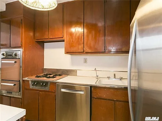 Sold by Douglas Elliman | media 36