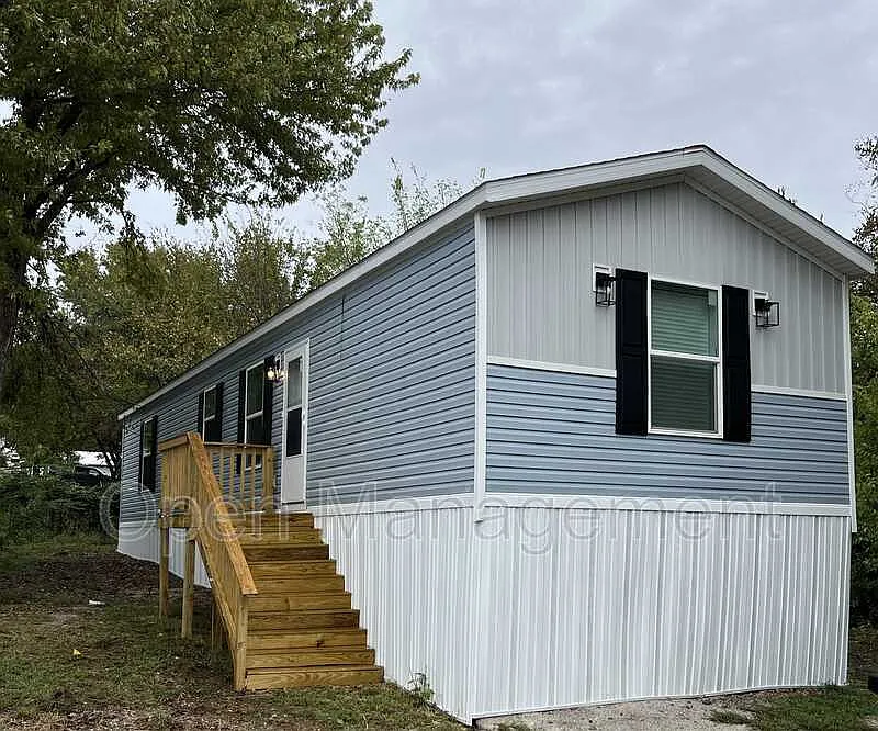 2 bed, 2.0 bath, 960 sqft, $1,079 — Photo 1