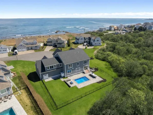 1046 Ocean Rd, Narragansett, RI 02882