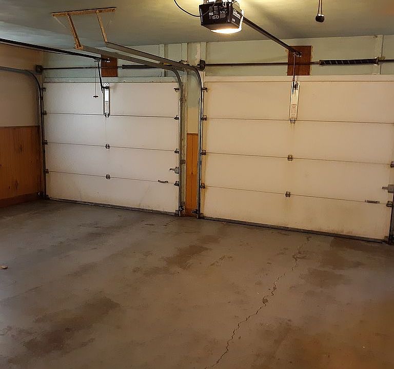1st image of 3601 W Brook Dr