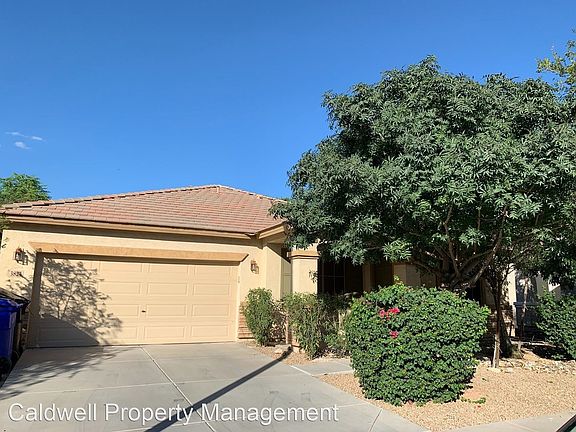 4th image of 3824 E Parkview Dr