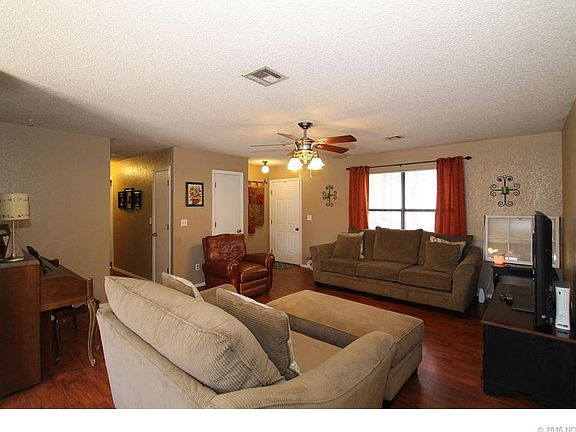 2nd image of 2031 Timber Hill Dr