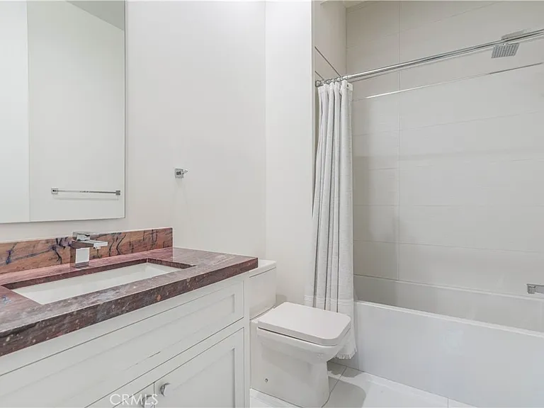 4435 Camellia — Photo 28