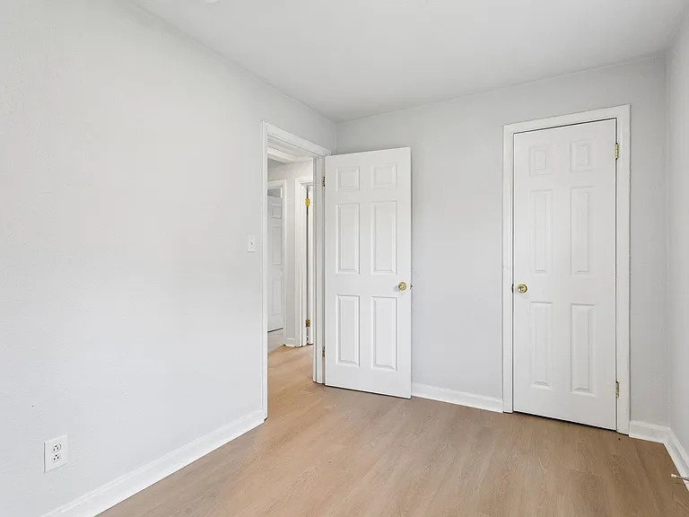 11 Woodhaven Rd — Photo 15