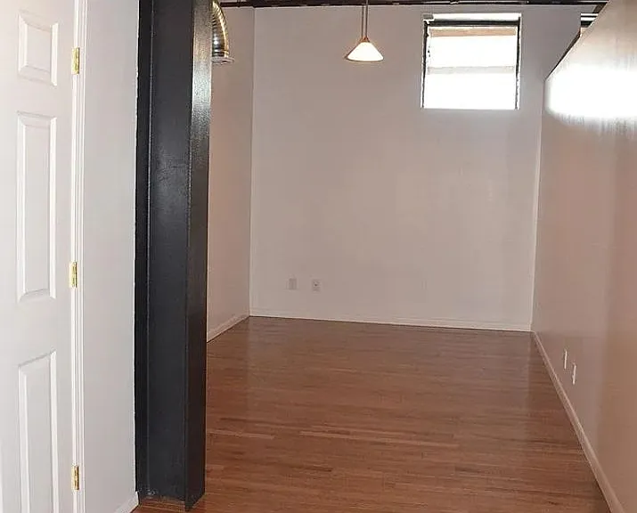 111 N Main St — Photo 16