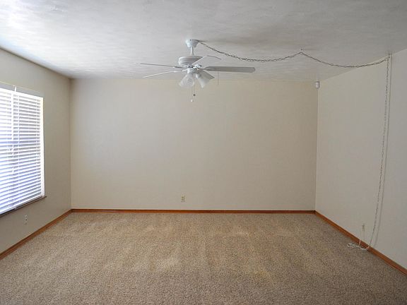 2nd image of 1601 Southwood Blvd