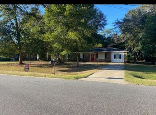 1213 McKenzie Rd, Albany, GA 31705