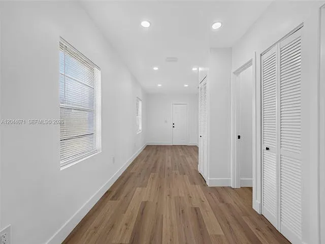 1900 SW 6th St — Photo 12