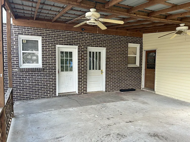 445 E Eufaula St — Photo 18