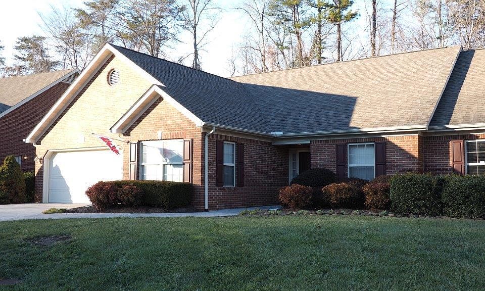1st image of 2924 Ginnbrooke Ln
