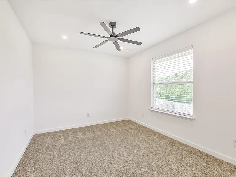 15203 Lake Powell Dr — Photo 28