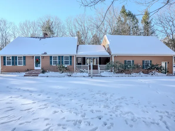 16 Grist Mill Drive, Falmouth, ME 04105