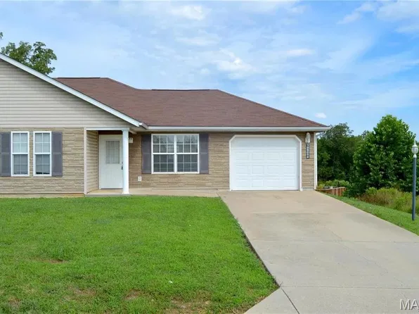 16865 Hurricane Ln #B, Saint Robert, MO 65584