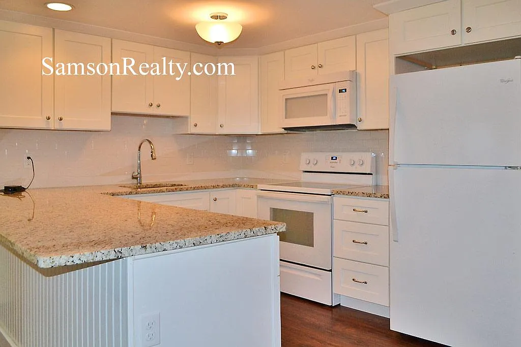 2 bed, 1300 sqft, $2,350 — Photo 3