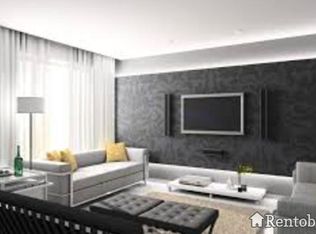 2969 Kalakaua Ave, Honolulu, HI 96815