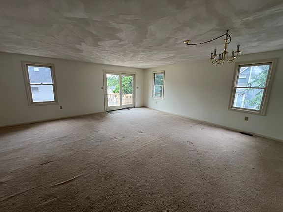 2nd image of 29 Hale St #29