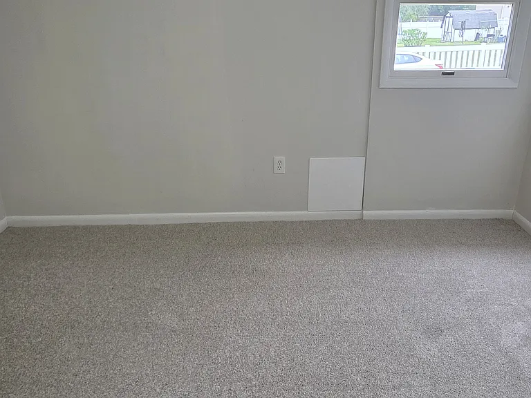 203 Midland Ave — Photo 10
