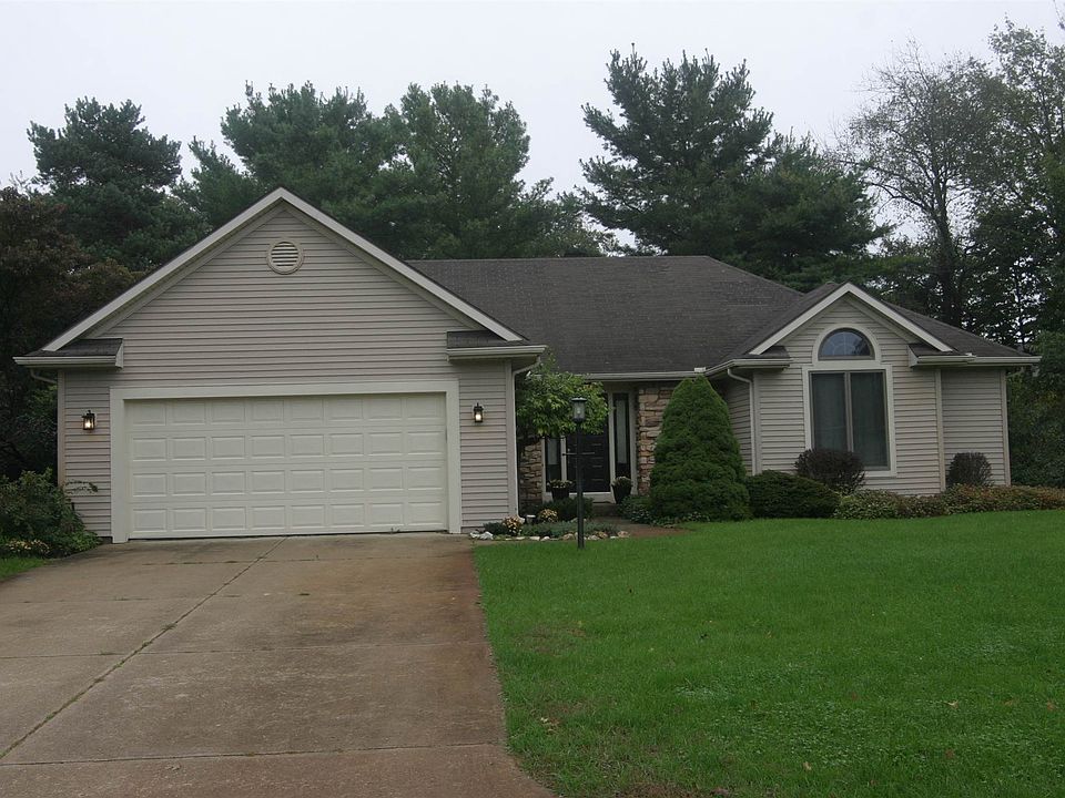 1st image of 53946 Arrowwood Dr