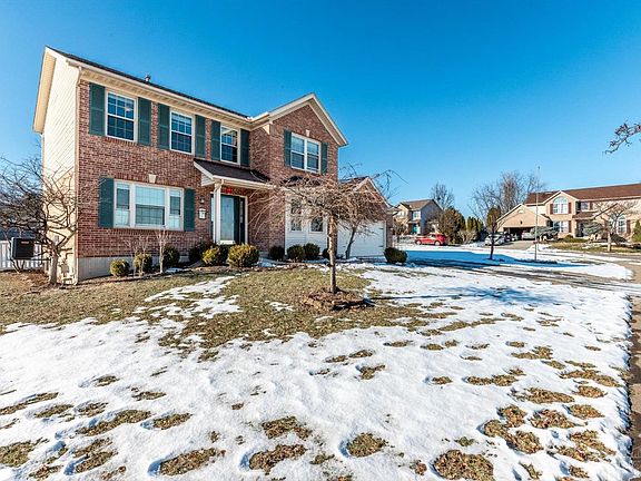 3rd image of 2899 Creekside Dr