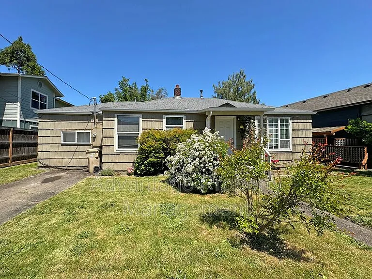 2353 NW Fillmore Ave — Photo 23