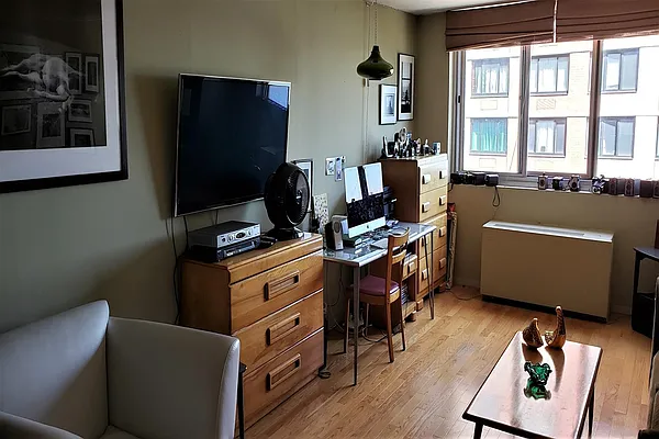 Rented by Maz Group NY | media 44