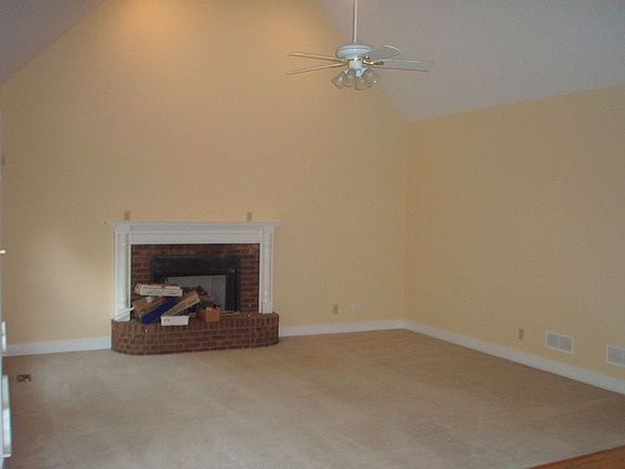 Vaulted Family Room