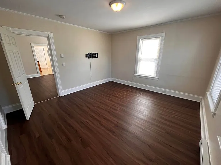 120 Summit St #2 — Photo 9