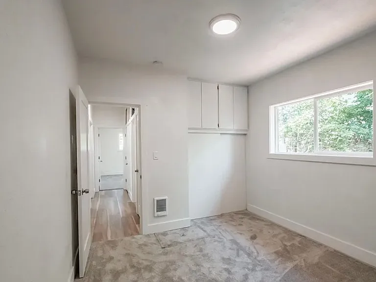 690 W Morton St — Photo 25