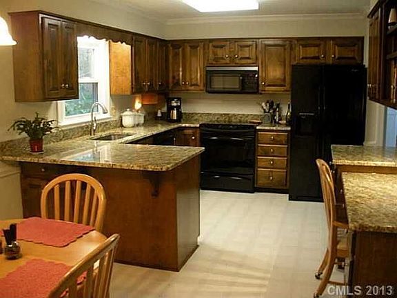 5th image of 6750 Brookfield Pl