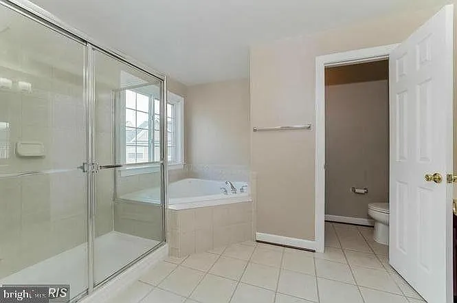 2462 Curie Ct — Photo 10