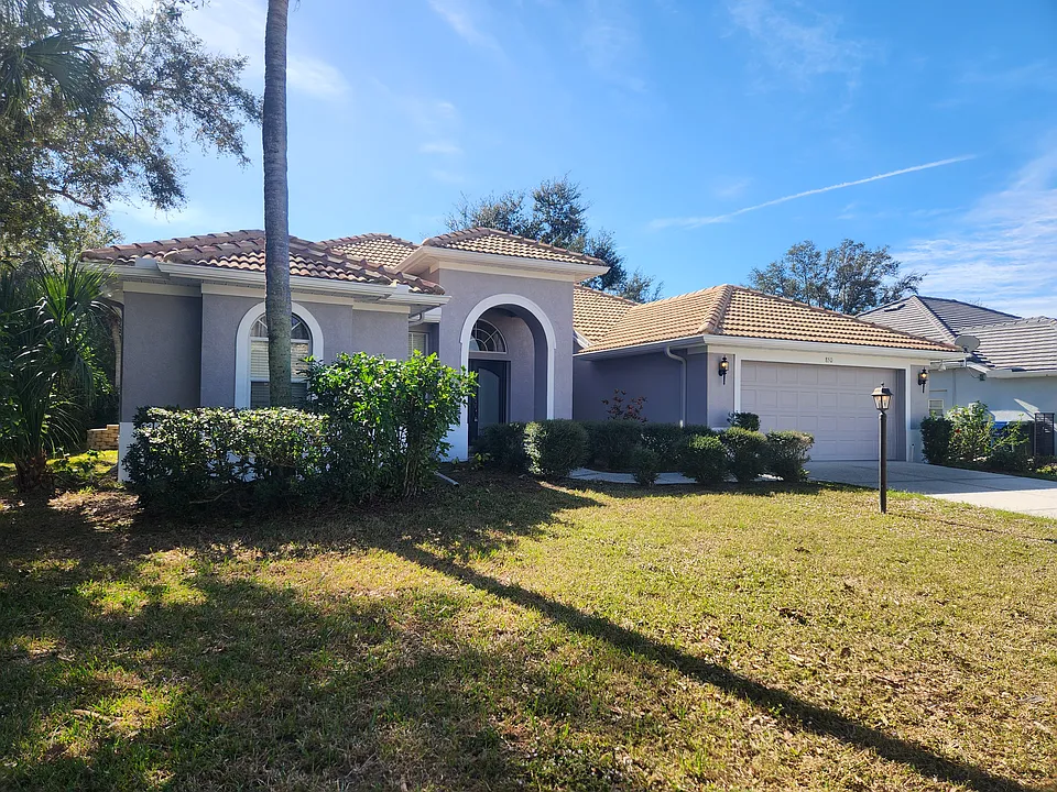 850 Oak Briar Ln