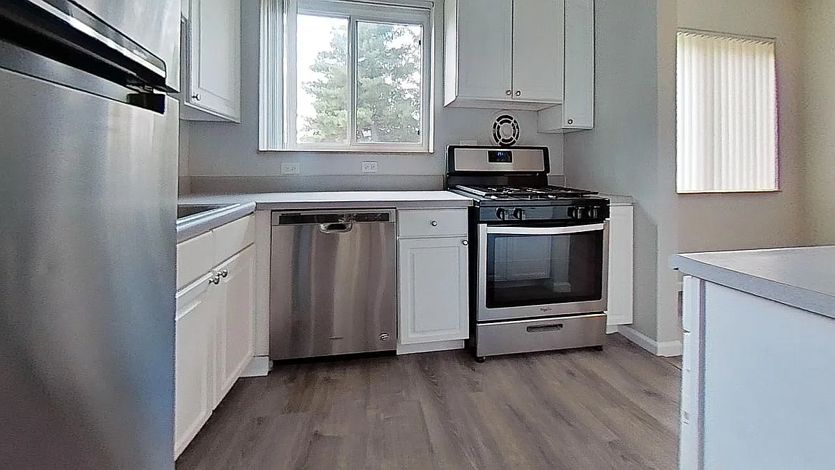 Kitchen - Olive Pointe