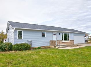 410 SE 3rd St, Greenfield, IA 50849
