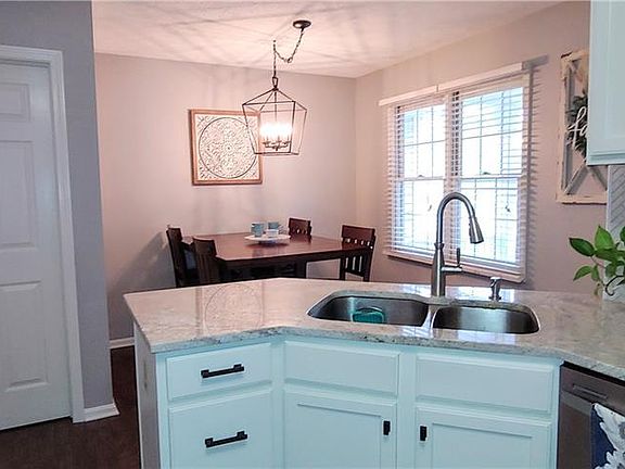 5th image of 1860 Hickory Ln #25