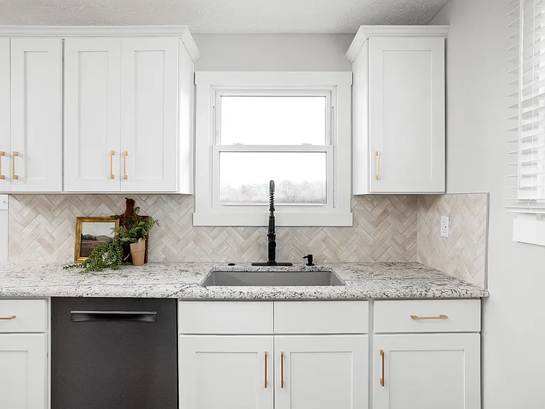 7130 Pin Oak Dr — Photo 17