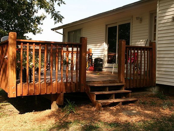 View of the nice big deck off the back of the house