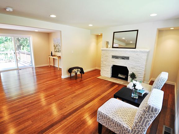 2nd image of 10707 46th Ave E