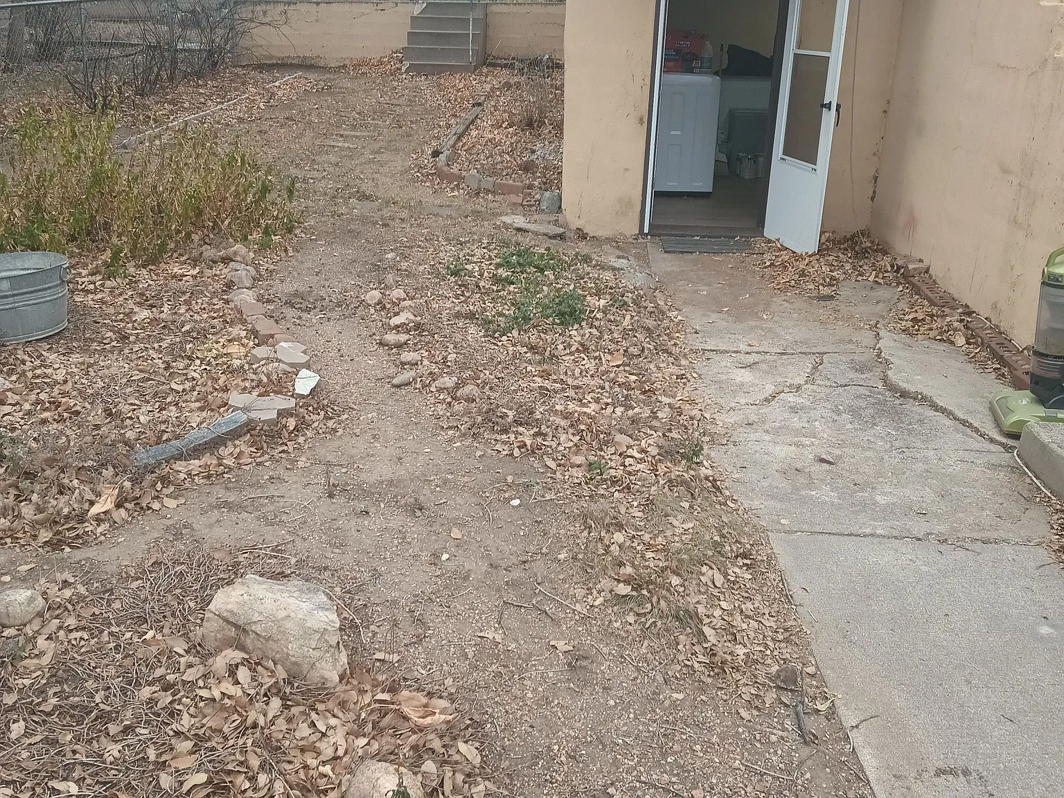 719 N Walnut St — Photo 4