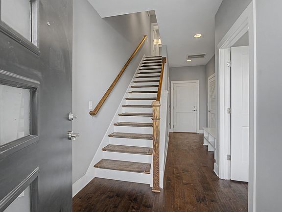 5th image of 732 James Ave