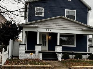 224 7th St NW, Barberton, OH 44203