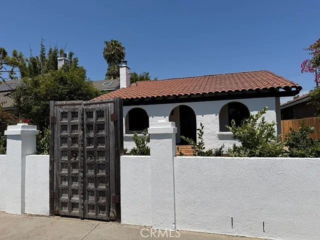 3754 Mountain View Ave — Photo 1