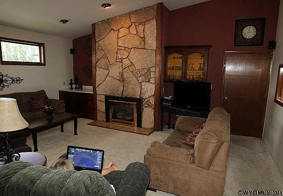 4th image of 221 S 22nd St