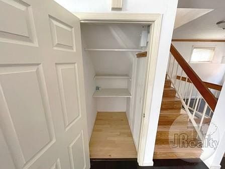 4th image of 2686 Cunard St