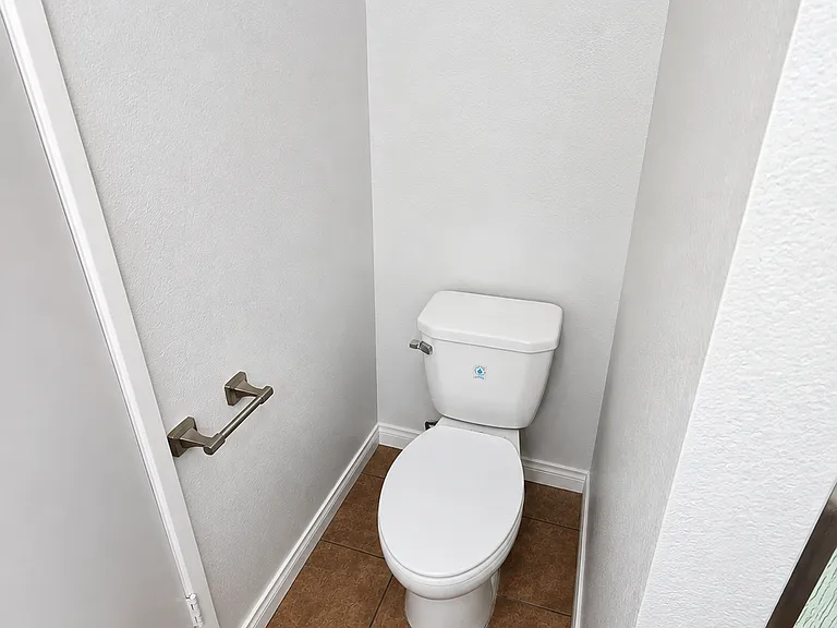 5531 Corteen Pl — Photo 29