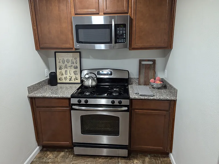4609 NE 74th Ave — Photo 6