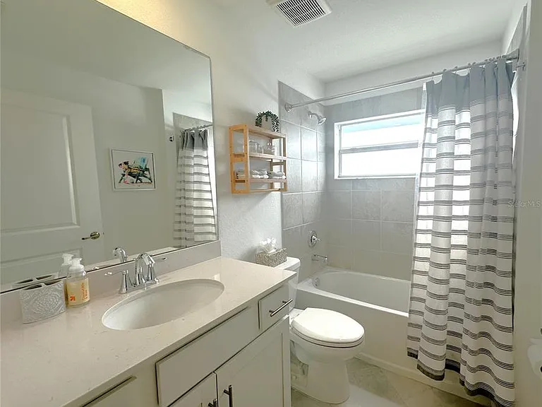 14221 Heritage Landing Blvd #2021 — Photo 16